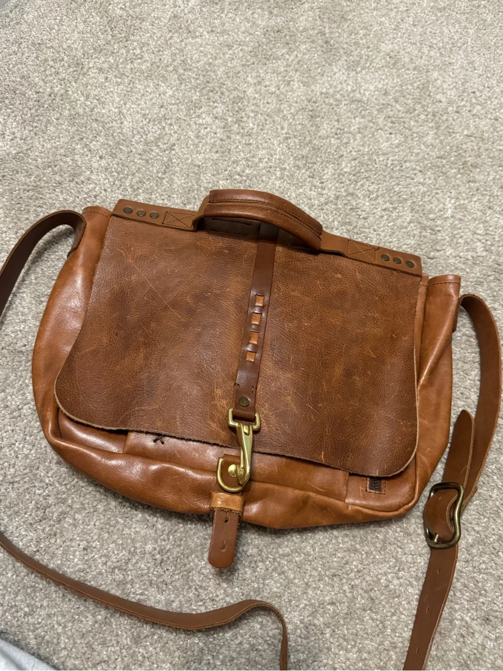 Leather Messenger Bag in Brown